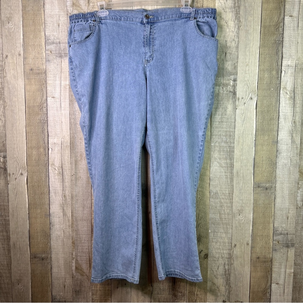 Essentials Size 22/24W Light Blue Denim Jeans w/5 Pockets with. Stretch